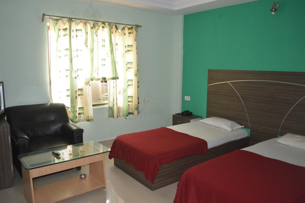 Hotel City Palace Brahmapur Zimmer foto